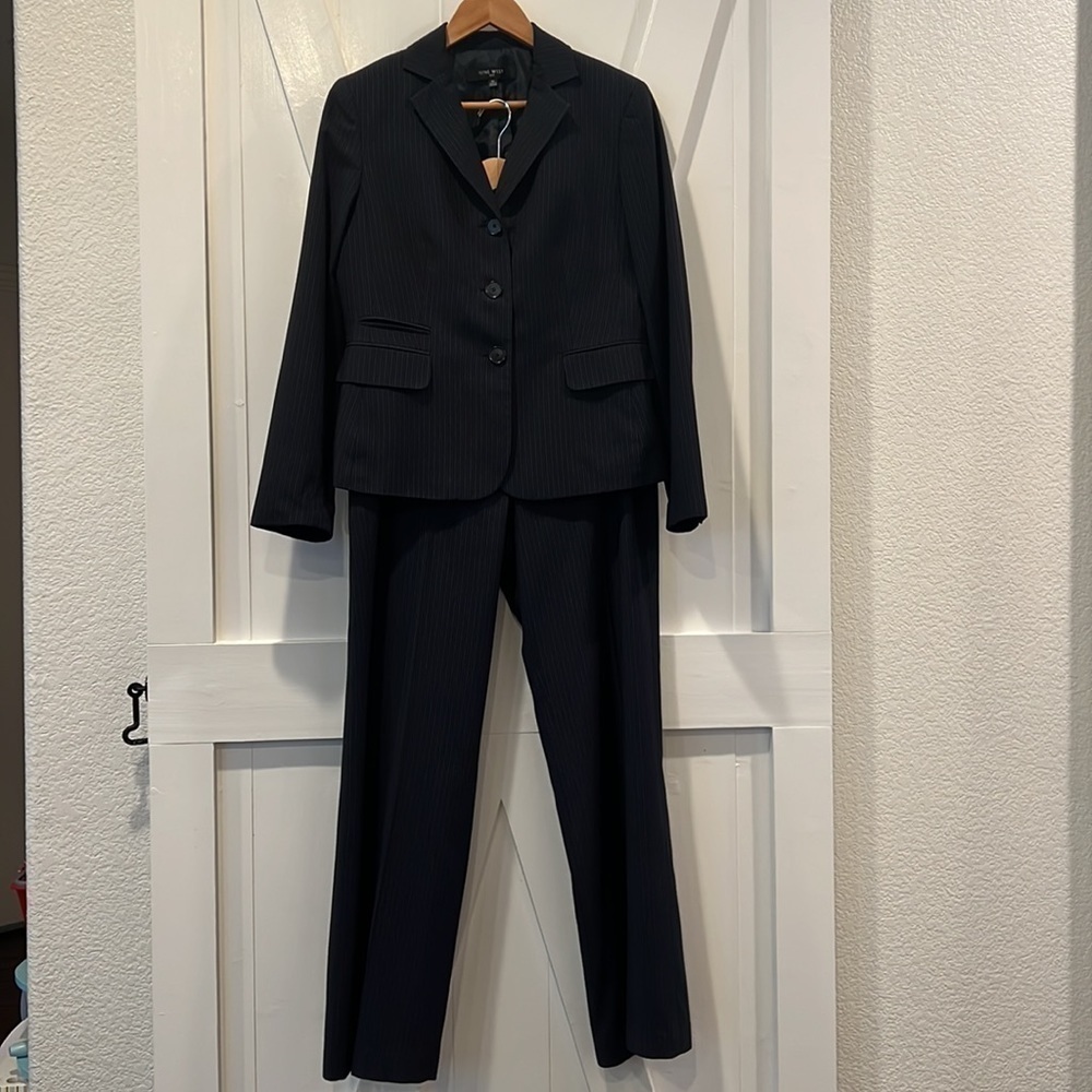 Nine West Pants 2 Piece Suit Pin Stripe Blue Black Size 10